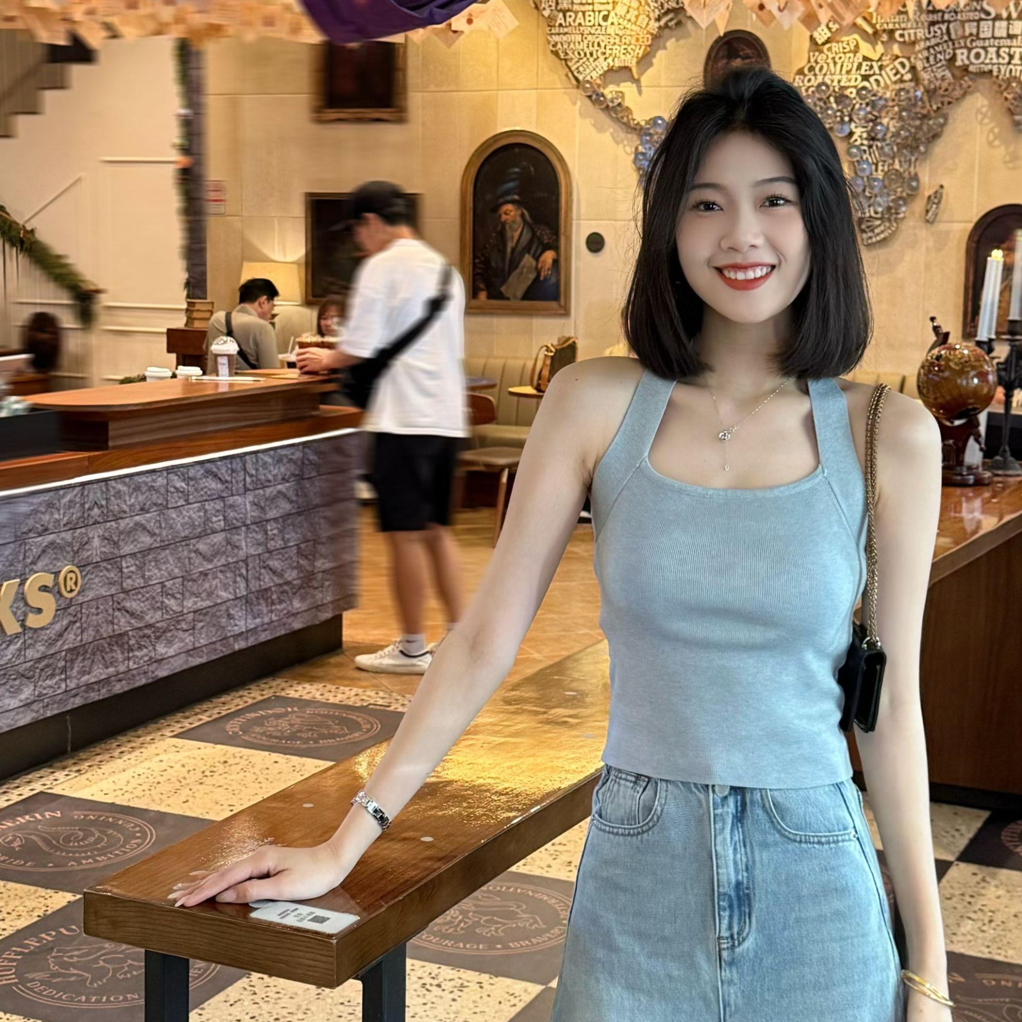 福桃推薦夏季新款設計款掛脖露背顯瘦修身薄款針織衫上衣