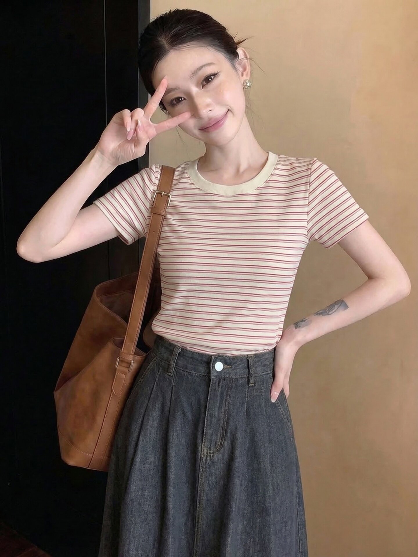 甜美紅條紋收腰短款t恤女夏季新款開叉短袖上衣