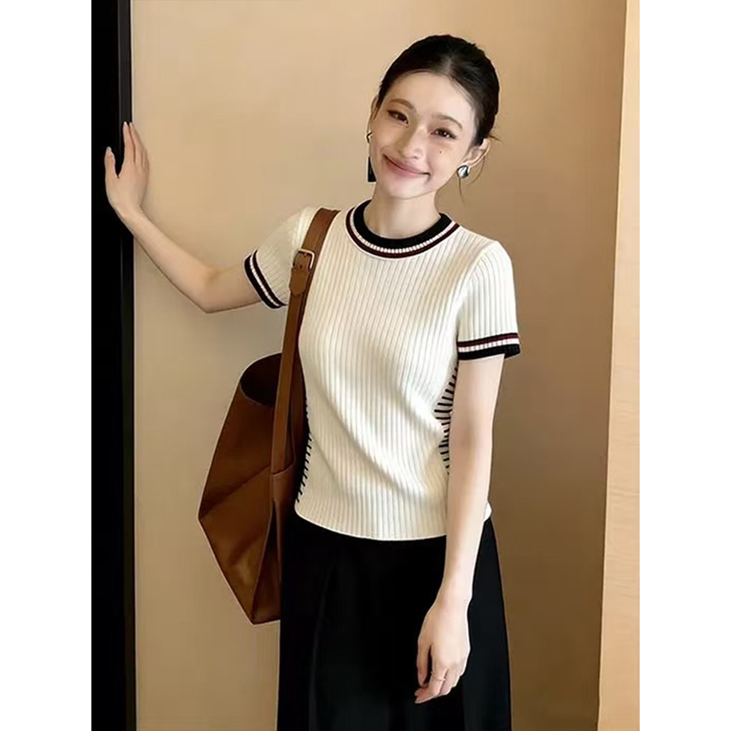 復古條紋正肩短袖t恤女夏季新款設計感修身顯瘦百搭套頭針織上衣