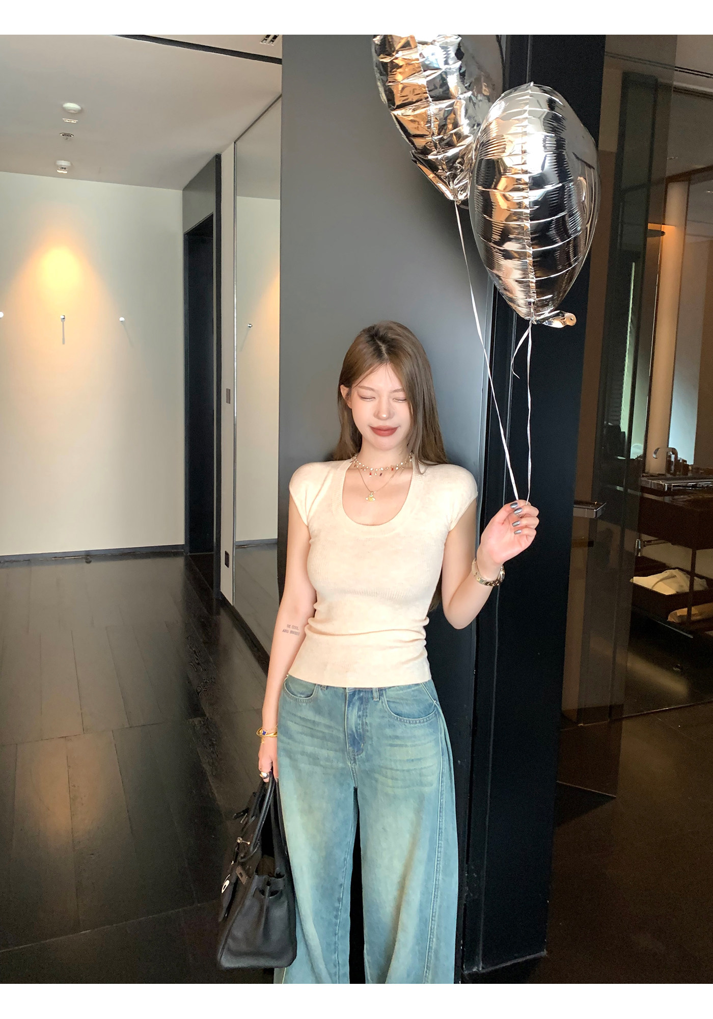 LUU桃喜兒/U領短袖設計感針織T恤女夏小眾短款修身顯瘦獨特上衣