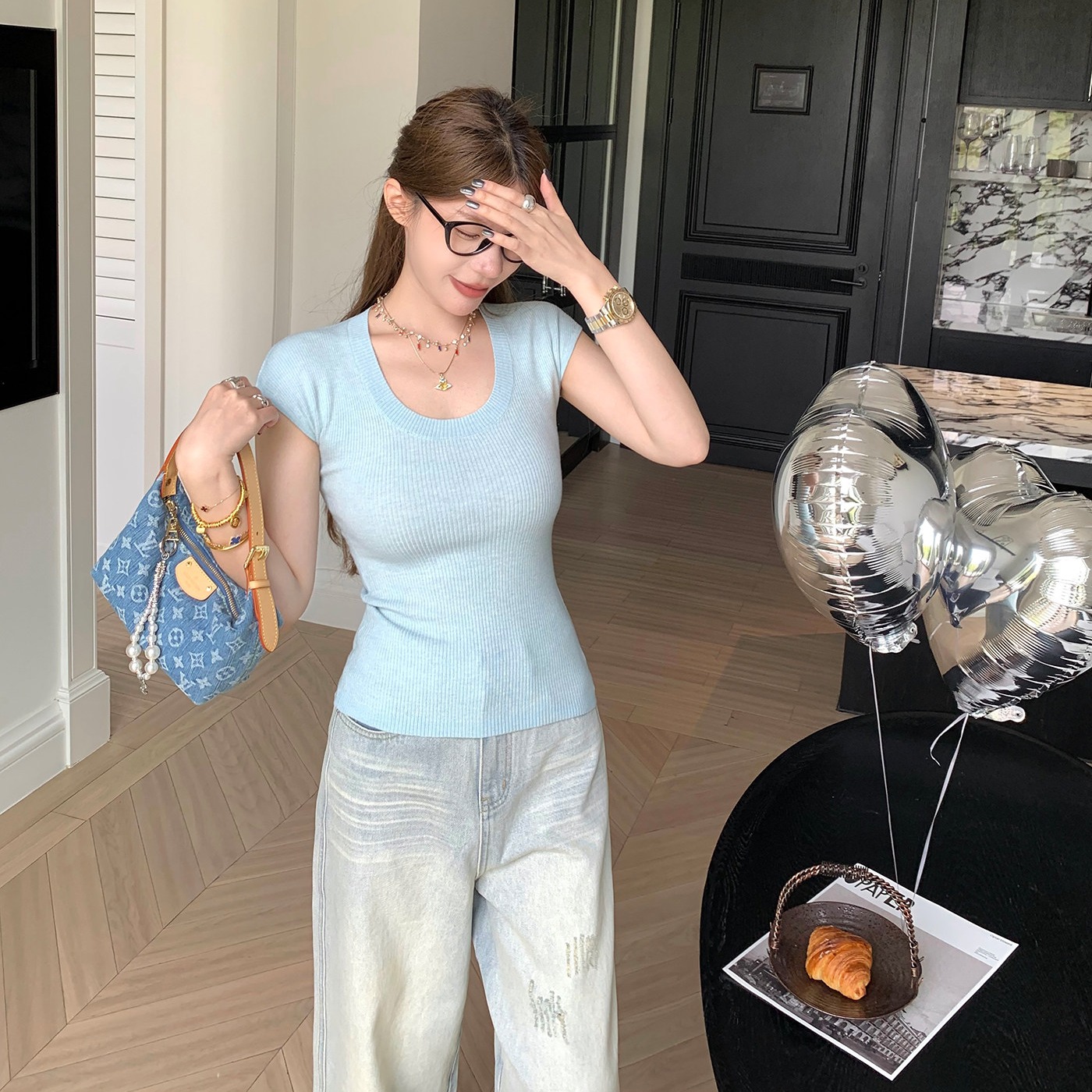 LUU桃喜兒/U領短袖設計感針織T恤女夏小眾短款修身顯瘦獨特上衣