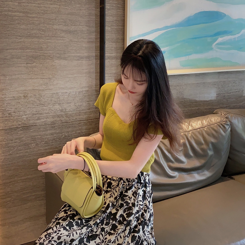 冰絲針織衫方領上衣女夏新款設計感小眾百搭修身套頭顯瘦短袖T恤