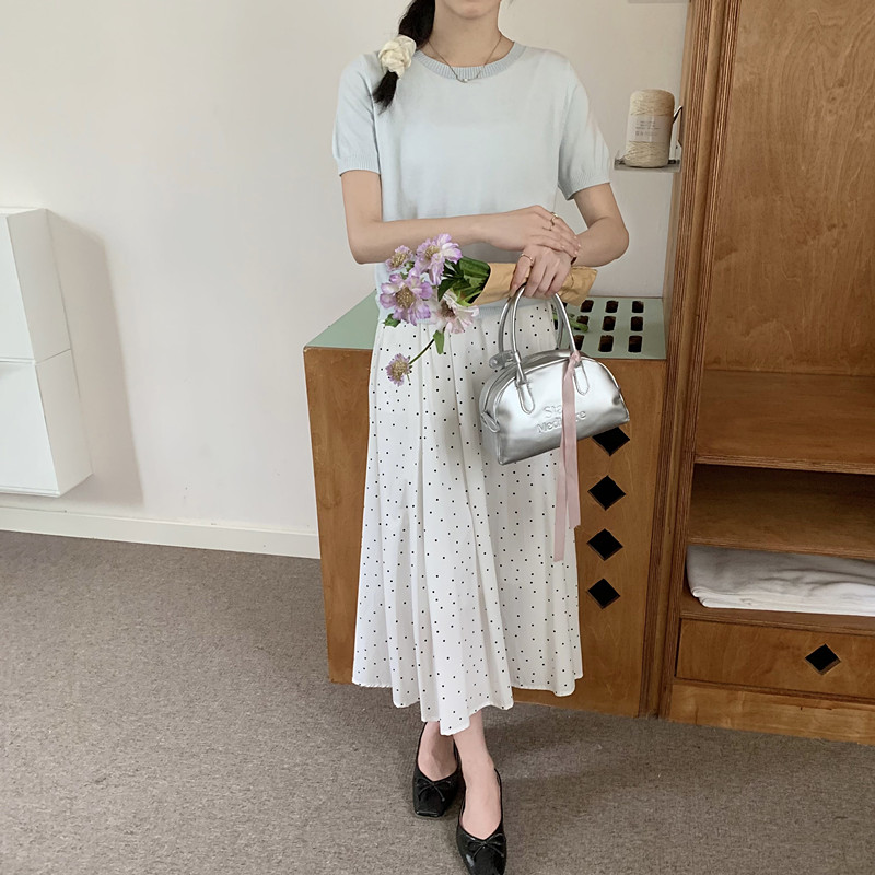 式高級感奶藍色正肩短袖t恤女夏季薄款冰絲針織衫奶系溫柔上衣