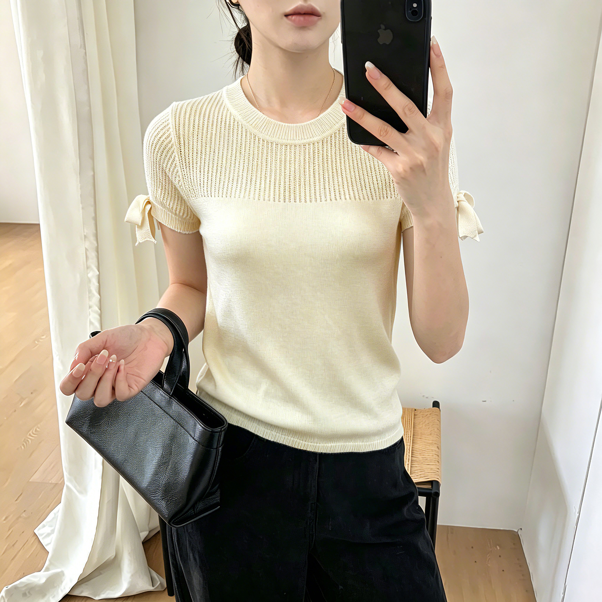 巨辣鏤空蝴蝶結新款針織T恤女春夏季超火小眾不撞款修身短袖上衣
