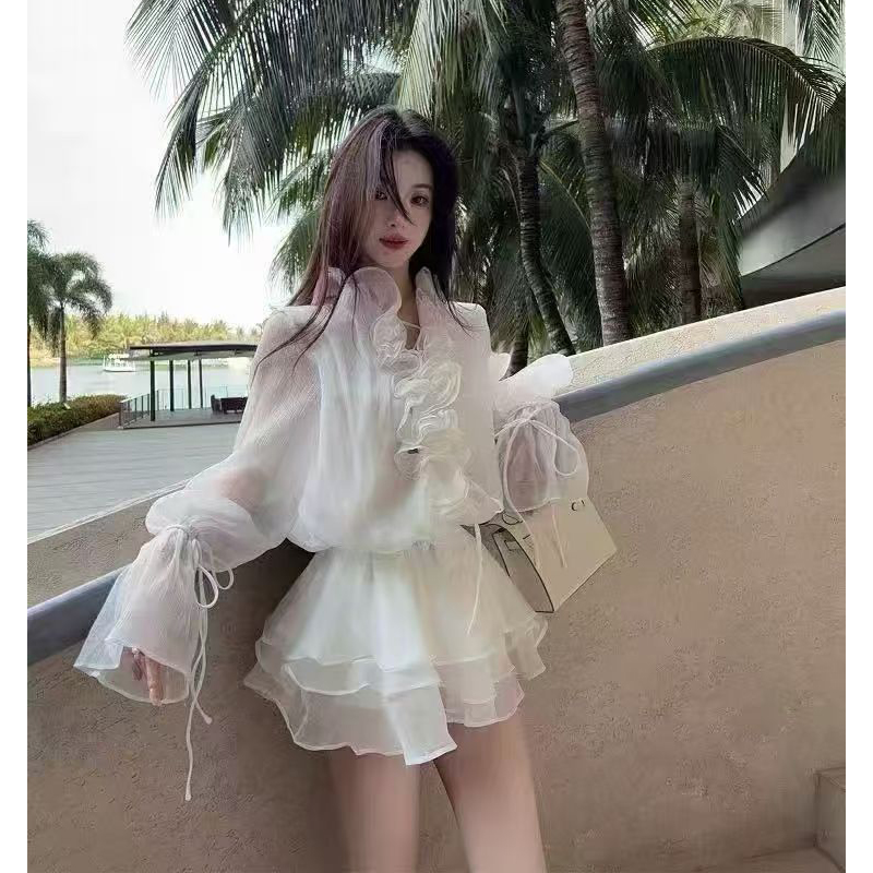 網紅法式溫柔風荷葉邊V領連衣裙女2025新款修身顯瘦氣質公主短裙