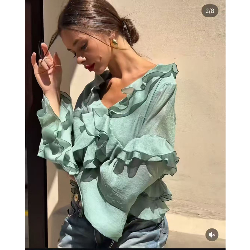 法式甜美荷葉邊V領喇叭袖襯衫少女秋季溫柔氛圍設計獨特漂亮上衣
