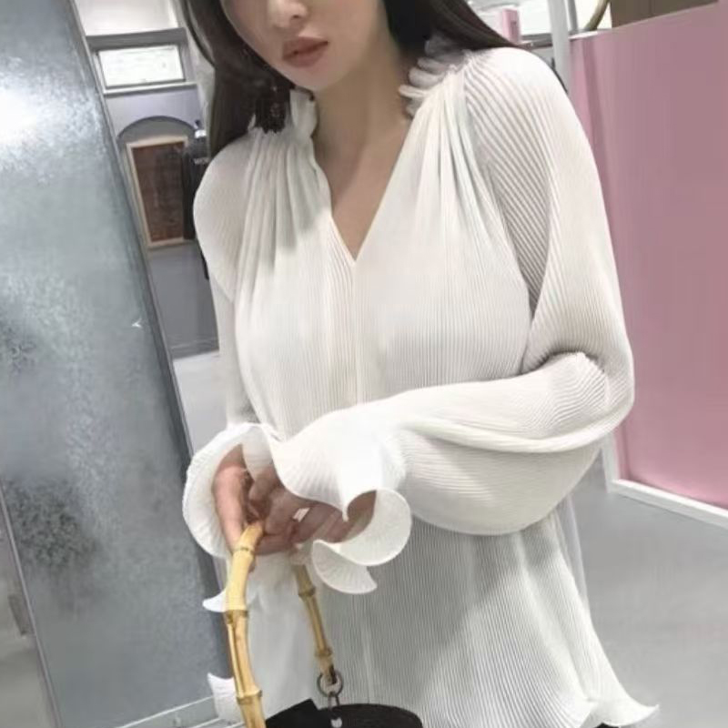 網紅爆款小眾高級感三宅褶皺雪紡襯衫女秋寬松顯瘦蓬蓬荷葉邊上衣
