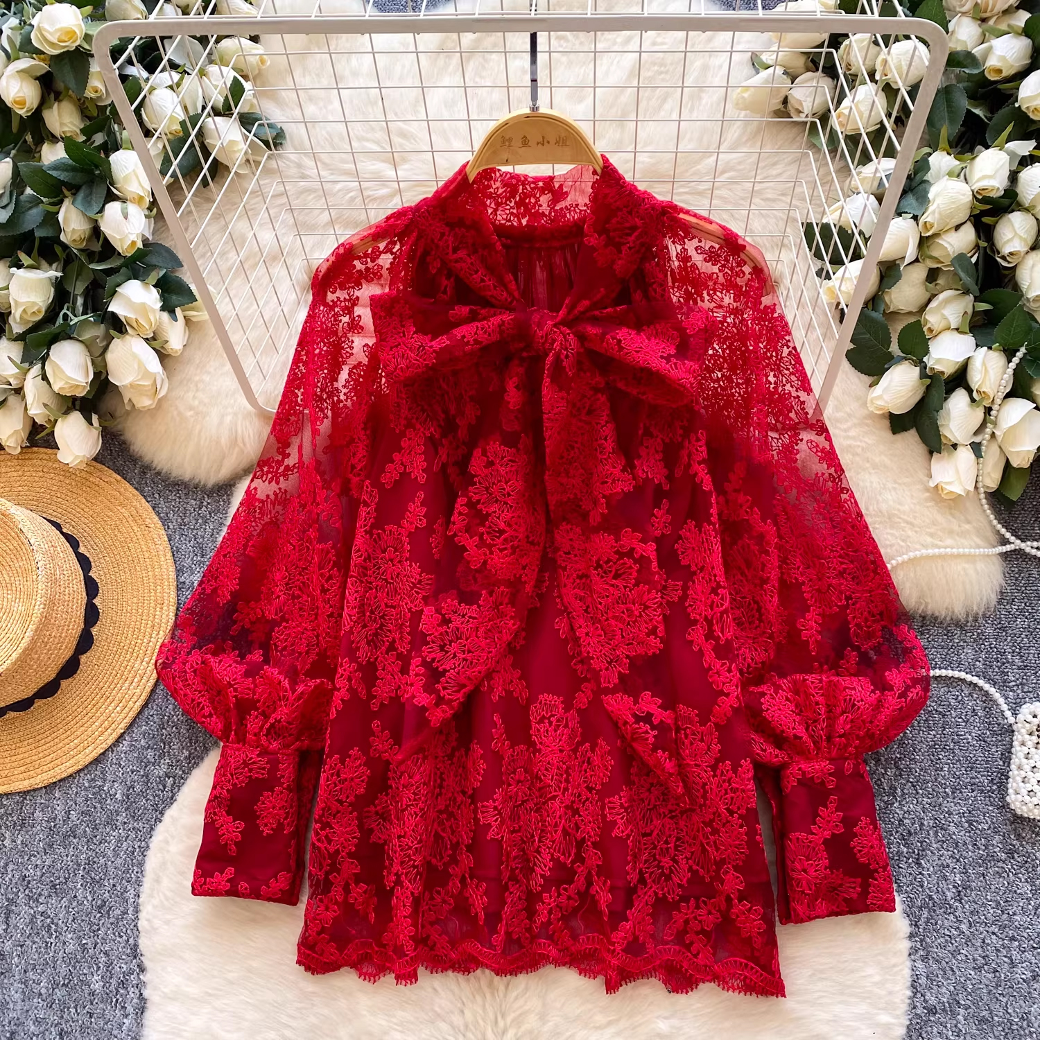 法式復古宮廷風紅色蕾絲刺繡襯衫女韓版網紗長袖蝴蝶結溫柔上衣