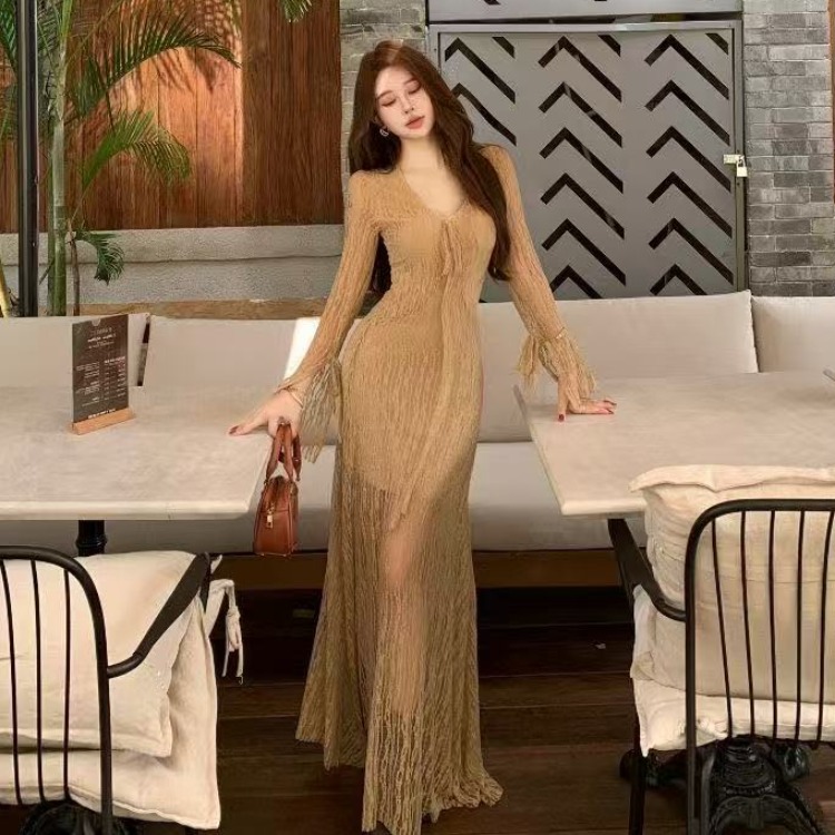 MY15350# 连衣裙新款法式高级感收腰显瘦V领蕾丝长袖系带中长裙女裝貨...