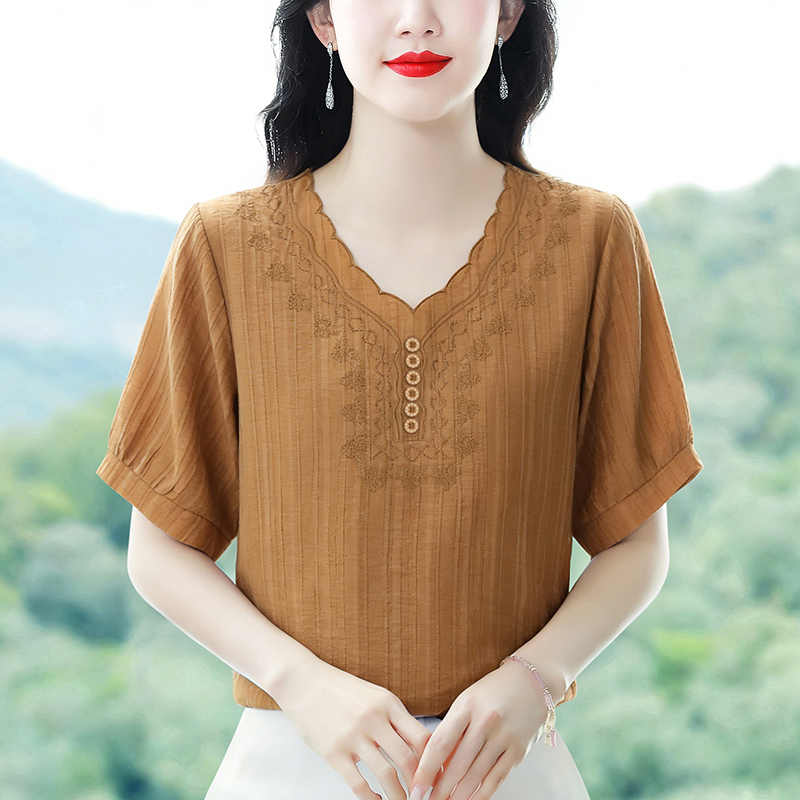 洋氣媽媽裝V領短袖刺繡上衣中老年女裝寬松顯瘦減齡百搭小衫
