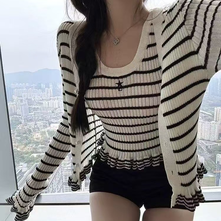 MY13545# 小香风条纹针织开衫女辣妹短款上衣+吊带两件套巨好看绝美毛...