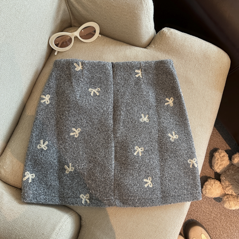 實拍 蝴蝶結刺繡紅色呢子半身裙女秋冬新款小個子顯瘦A字短裙