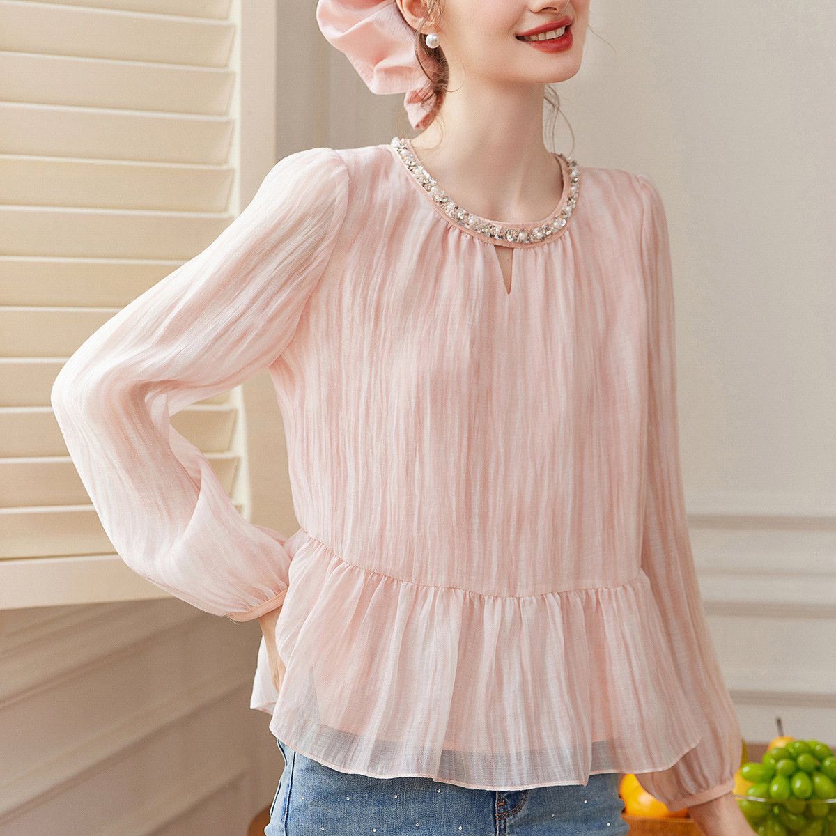 RY2116# 圆领复古时尚2026秋季荷叶边织带拼接肌理感无弹套头女式衬...