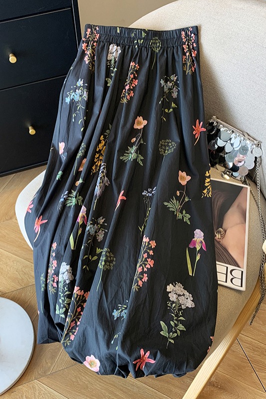 松弛感小碎花燈籠花苞裙女2025夏季度假風復古蓬蓬休閑a字半身裙