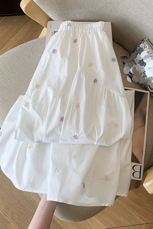 設計感拼接繡花壓褶A字白色半身裙女夏季小清新氣質百搭大擺長裙
