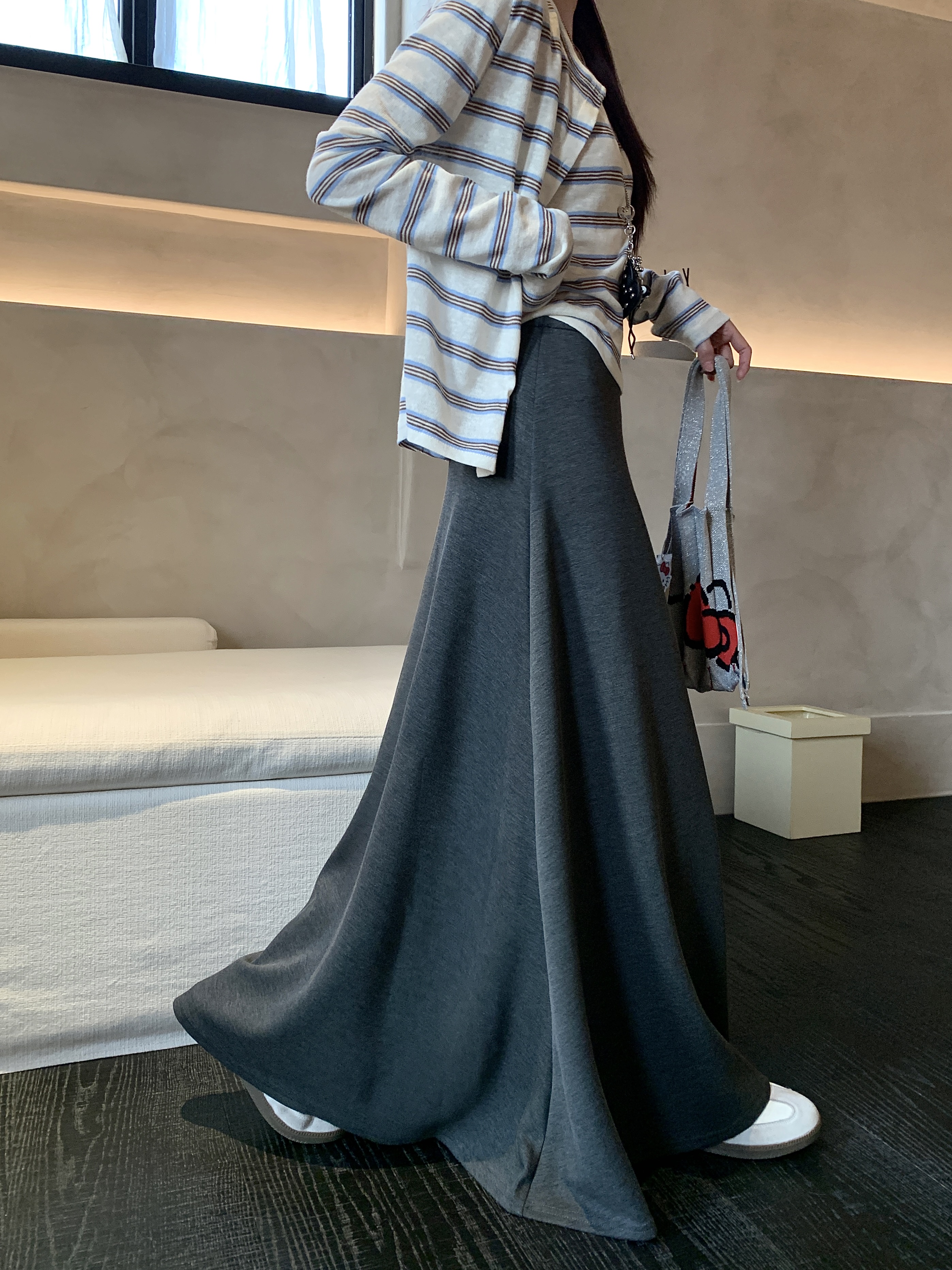 實拍灰色垂感高腰半身裙女2025秋冬新款百搭A字顯瘦拖地長裙