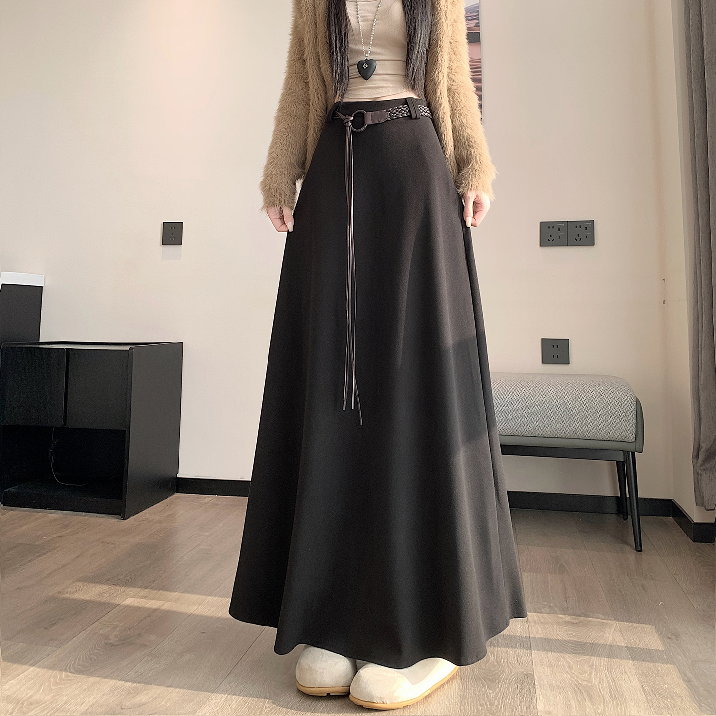 實拍毛呢半身裙女2025秋冬季新款垂墜感高腰a字包臀傘裙中長裙子