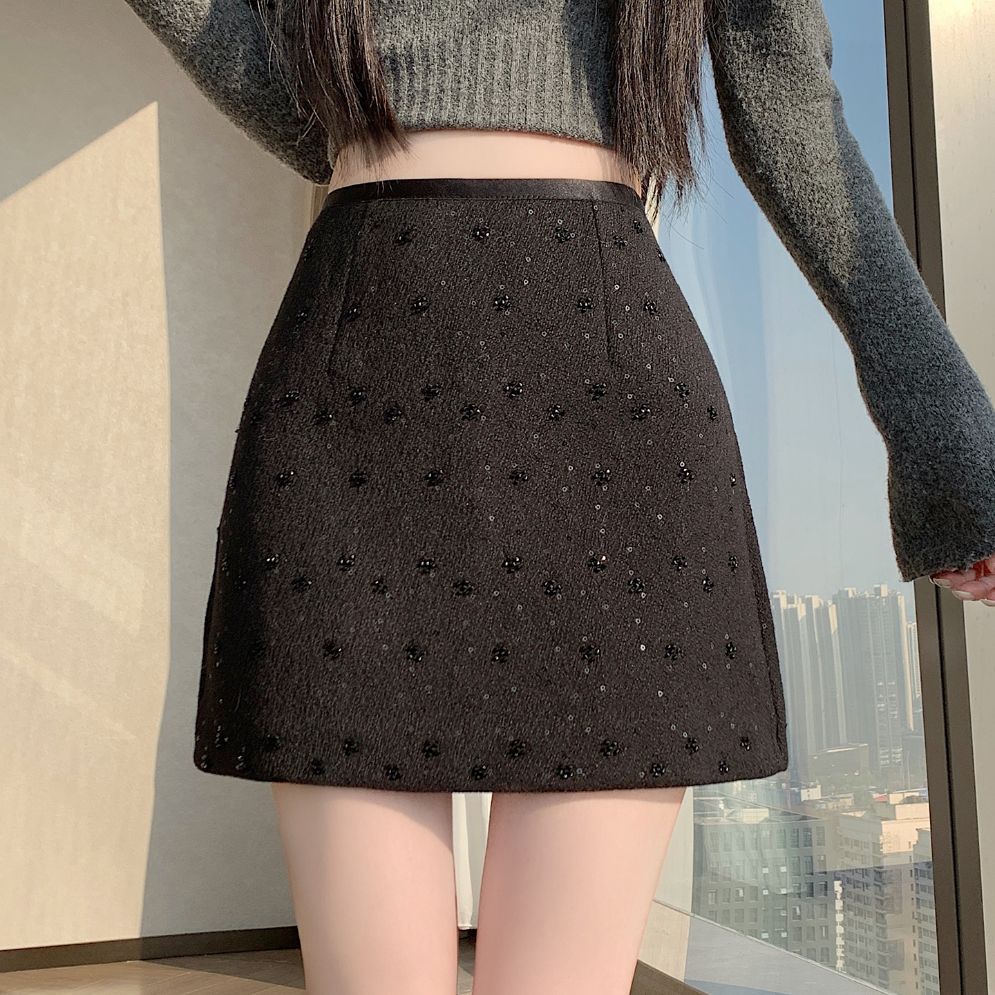 實拍灰色加厚亮片波點毛呢半身裙女秋冬新款小個子a字包臀短裙女
