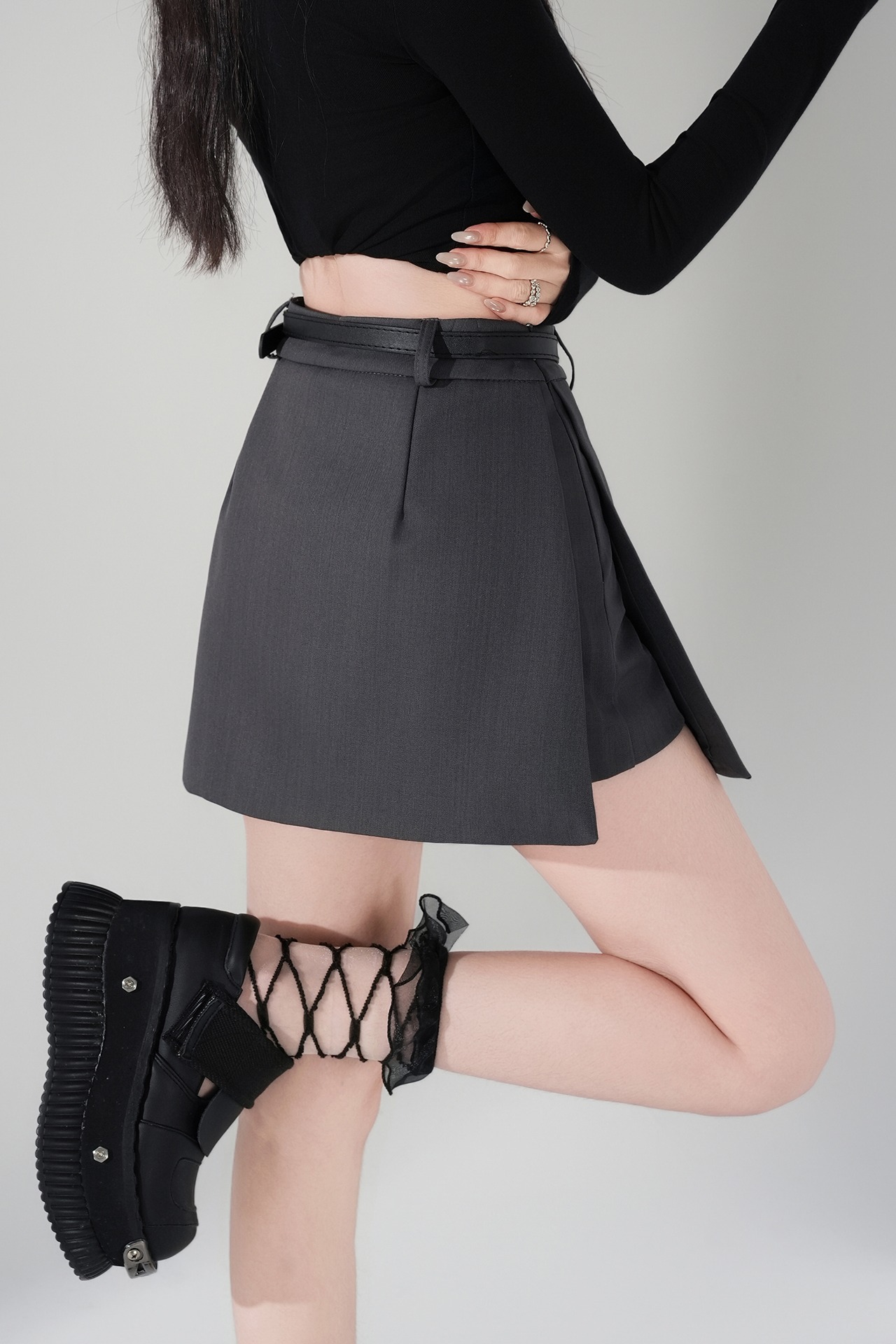 實拍灰色西裝半身裙女2026春夏新款側開叉高腰顯瘦短裙防走光裙褲