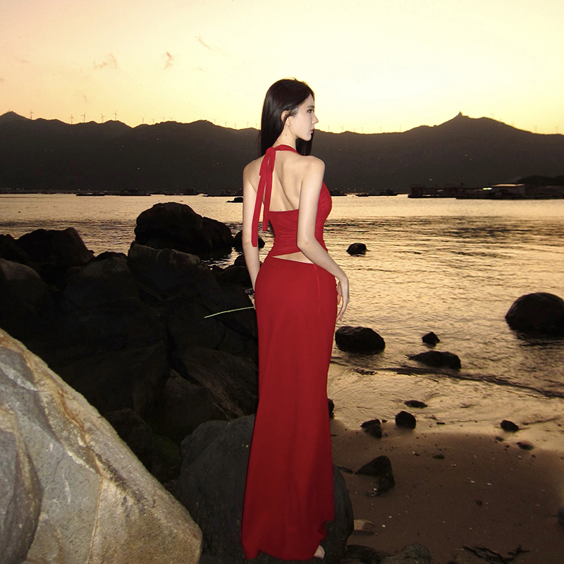 掛脖紅色連衣裙女夏季網紗拼接氣質性感海邊宴會晚禮服裙