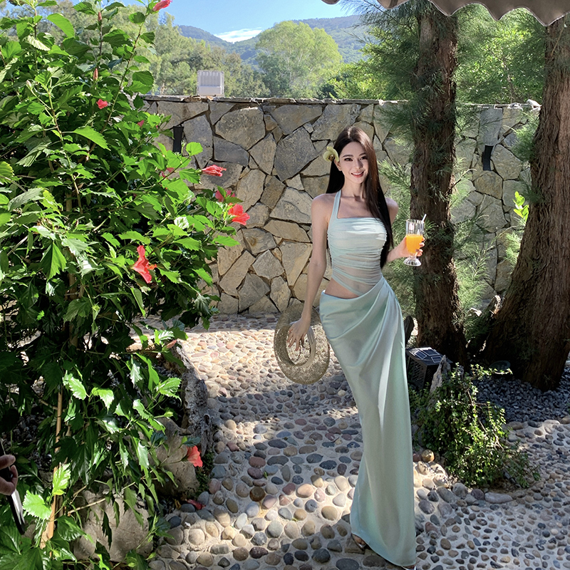 薄荷綠彈力網紗拼接假兩件修身掛脖長袖中長款連衣裙女