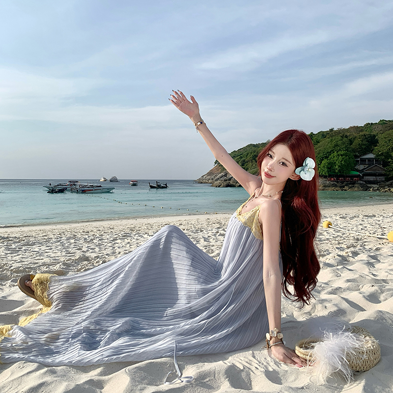 絕美海島穿搭度假風藍色復古蕾絲吊帶連衣裙女褶皺設計感超仙長裙