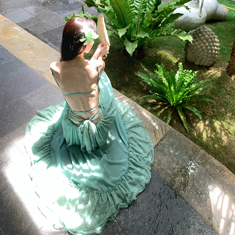 新款收腰顯瘦后背綁帶拼接蕾絲度假裙長款吊帶連衣裙女