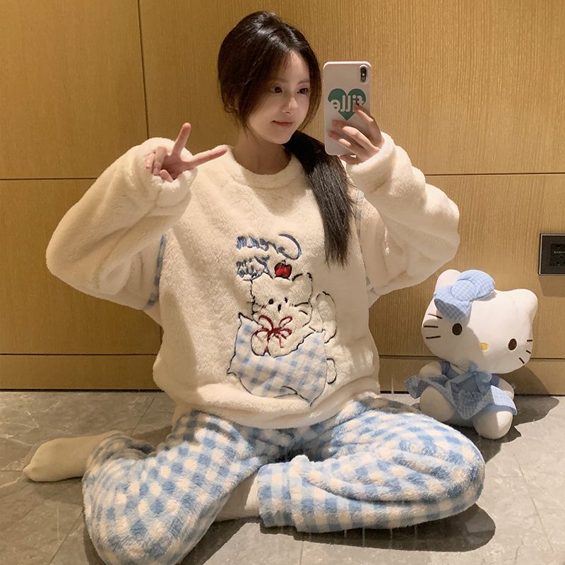 MY15192# 新款长毛绒加厚睡衣女圆领双口袋卡通甜美家居服套装女裝貨源...