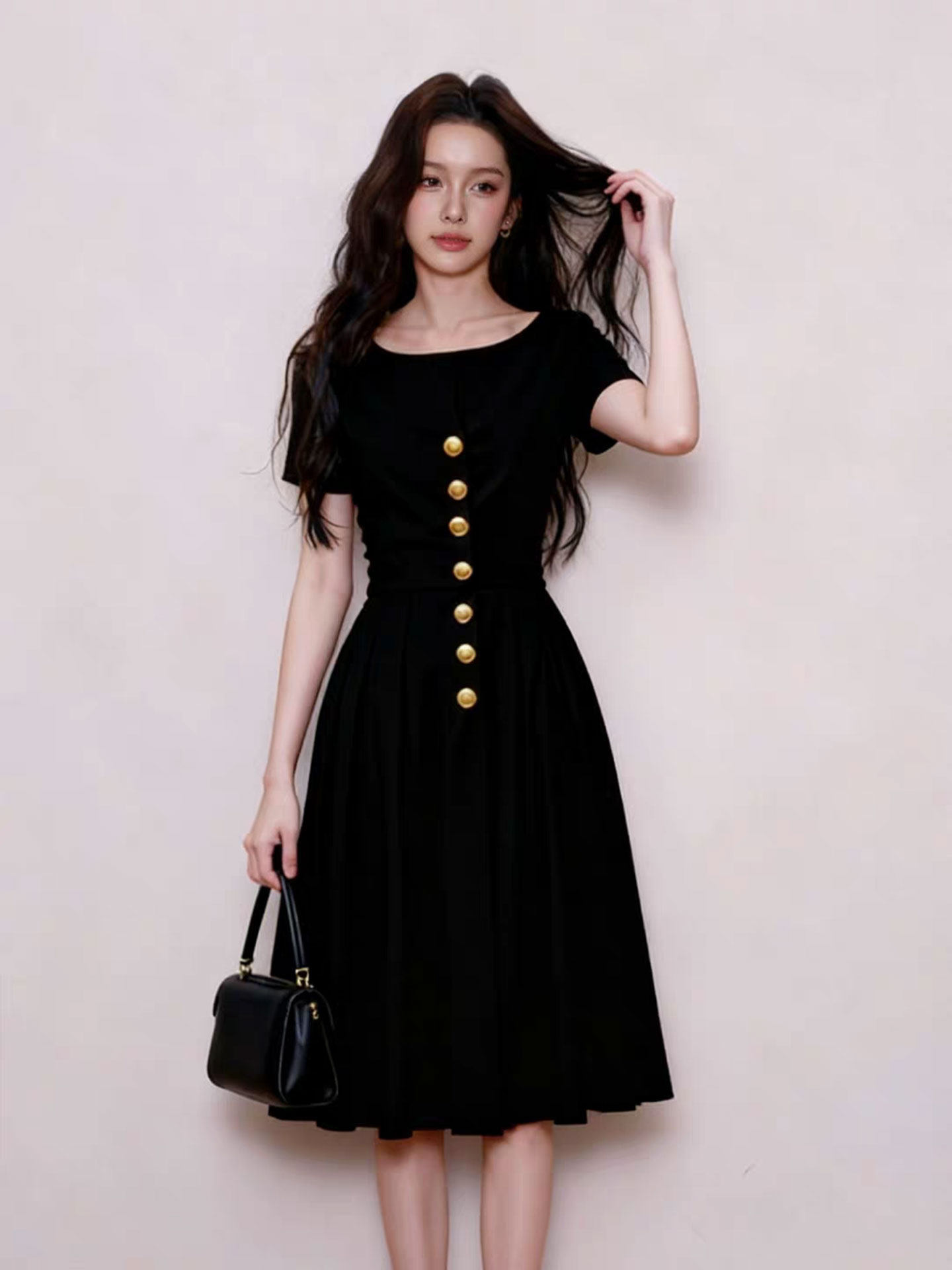 法式輕熟風u領短袖針織連衣裙女夏季新款高級感收腰顯瘦中長裙