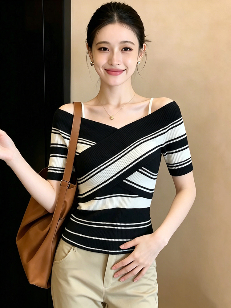 純欲風性感一字肩短袖針織衫女2026新款夏季修身顯瘦休閑短款上衣