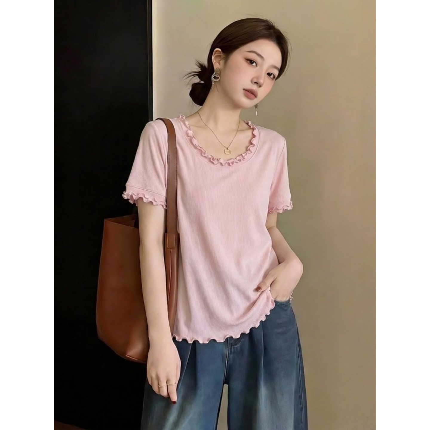 粉色木耳邊短袖T恤女2026新款夏季大碼胖mm顯瘦遮肚正肩小衫上衣