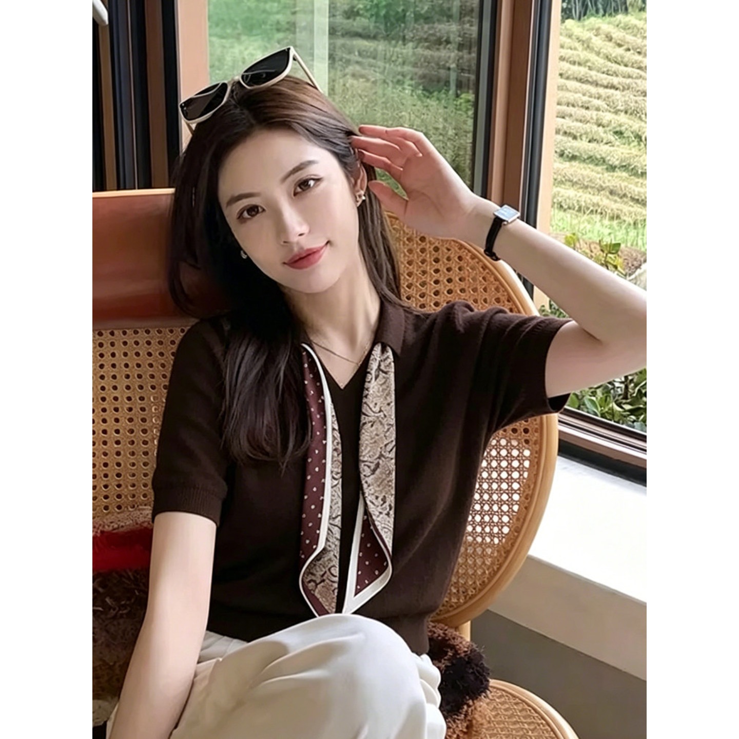 松弛感咖色絲巾領襯衫女2026夏季新款收腰顯瘦氣質絲巾領短袖上衣