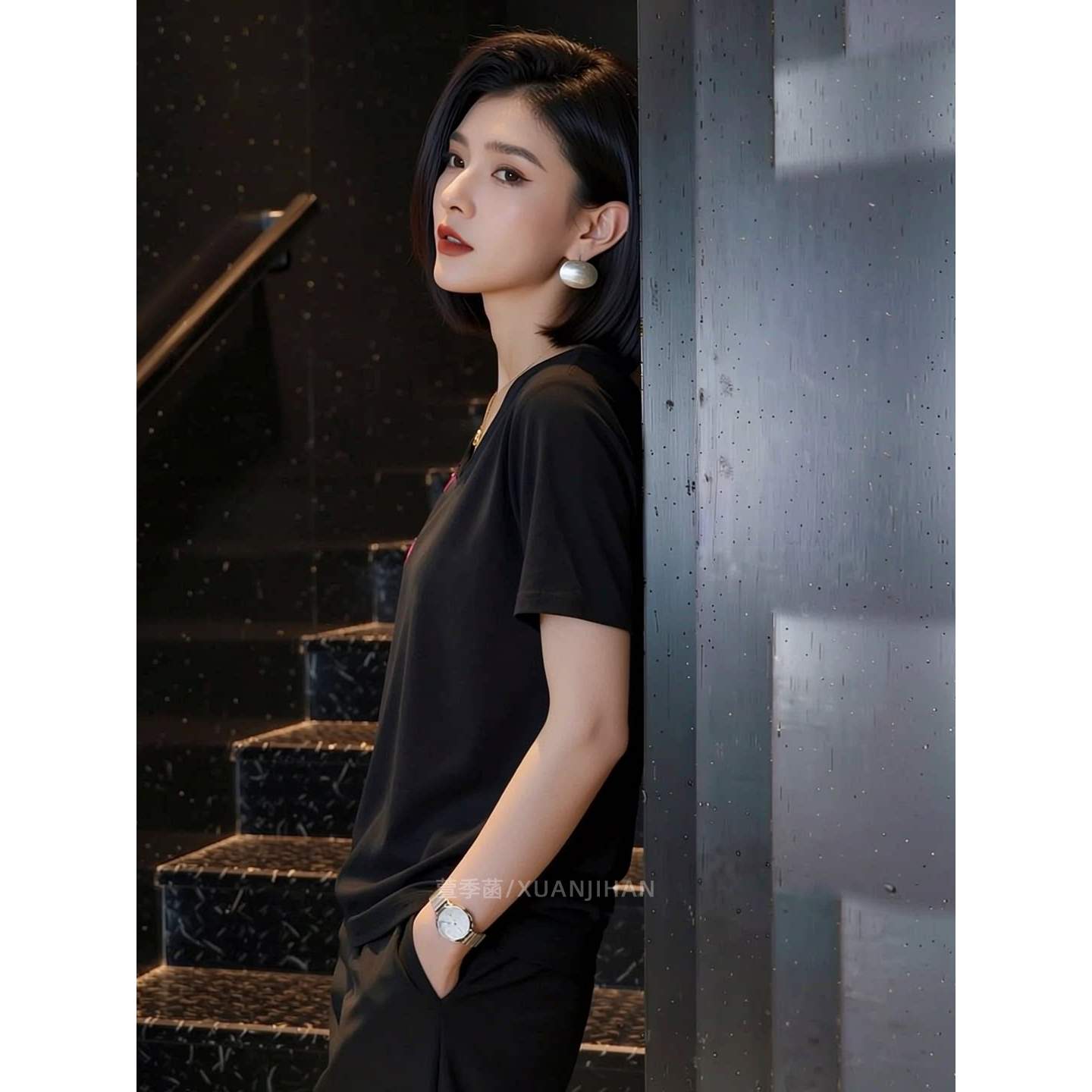 2026夏季新款黑色窄V領短袖T恤女刺繡蜻蜓簡約顯瘦百搭減齡上衣潮
