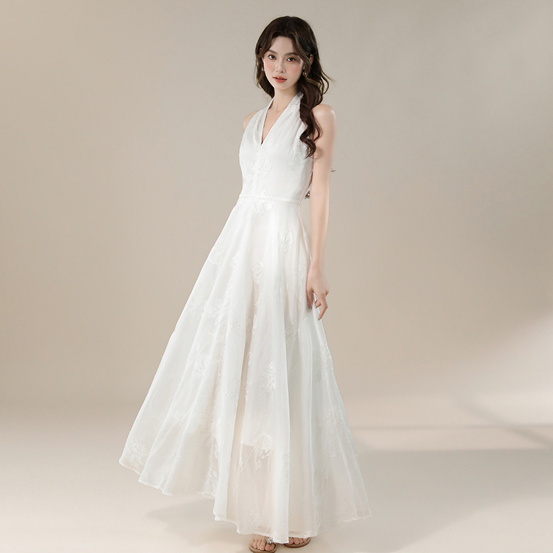 實拍2026夏季新款白月光優雅女神高級感重工刺繡長款度假風連衣裙