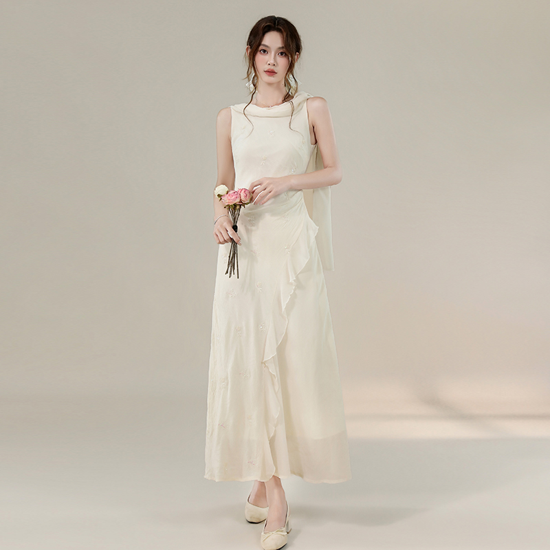 實拍2026夏季新款優雅女神重工珠片繡花飄帶荷葉邊長款顯瘦連衣裙