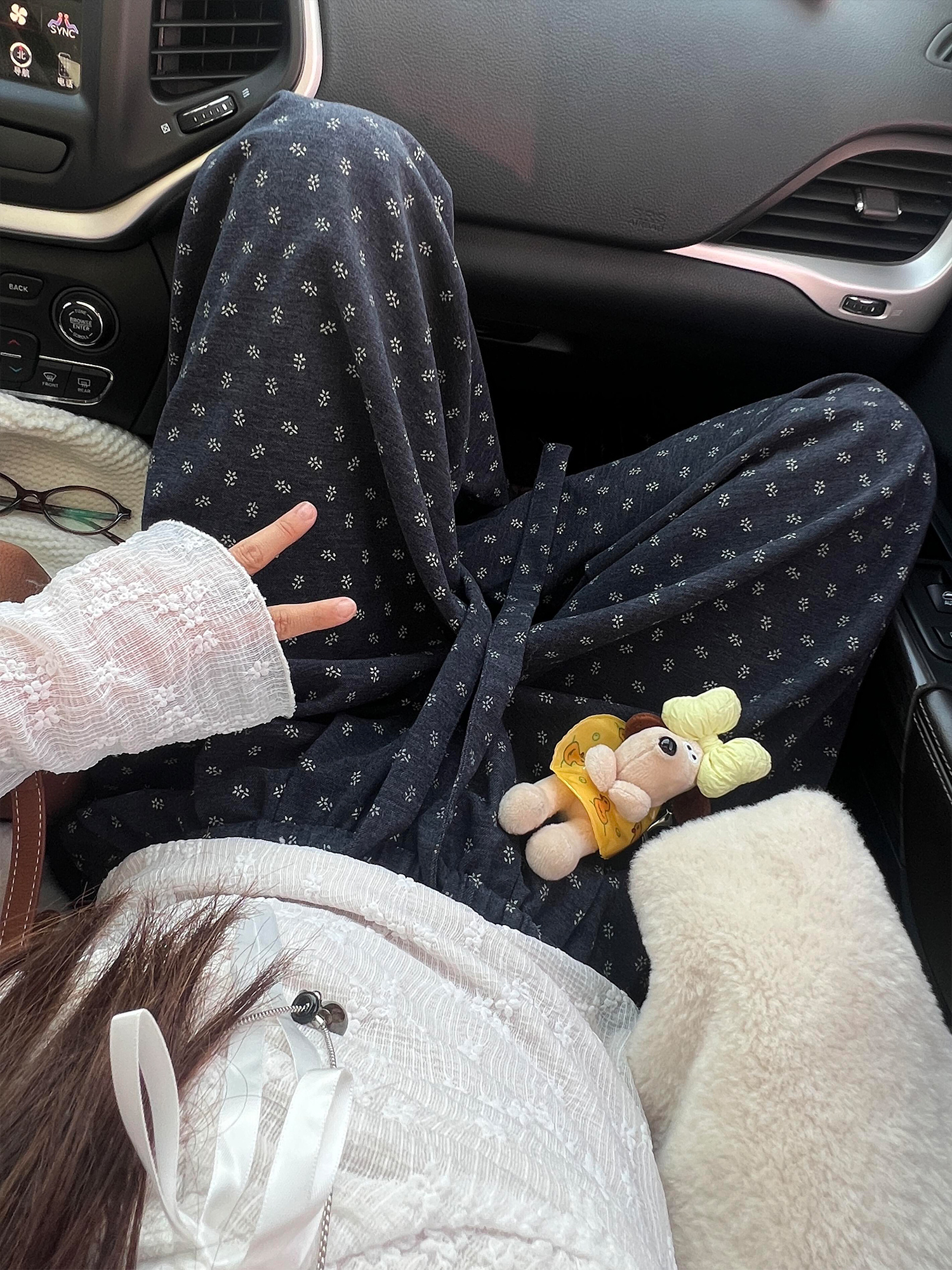 秋冬爆火的韓系慵懶碎花褲松弛感磨毛直筒闊腿褲