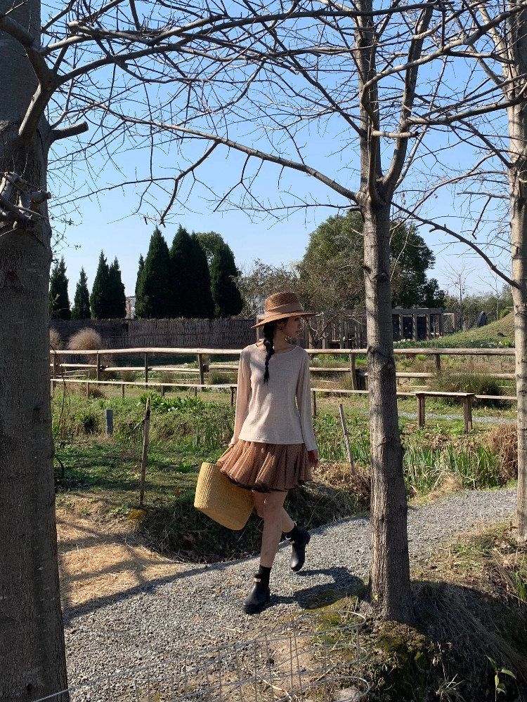 “靈氣裙擺檔案”超大裙擺奶咖色植絨波點紗裙