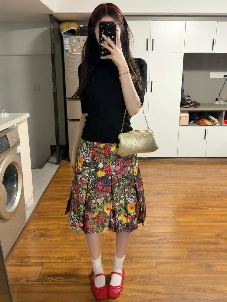 復古小眾高級感優雅花叢印花百褶裙2026春夏新款修身顯瘦半身裙女