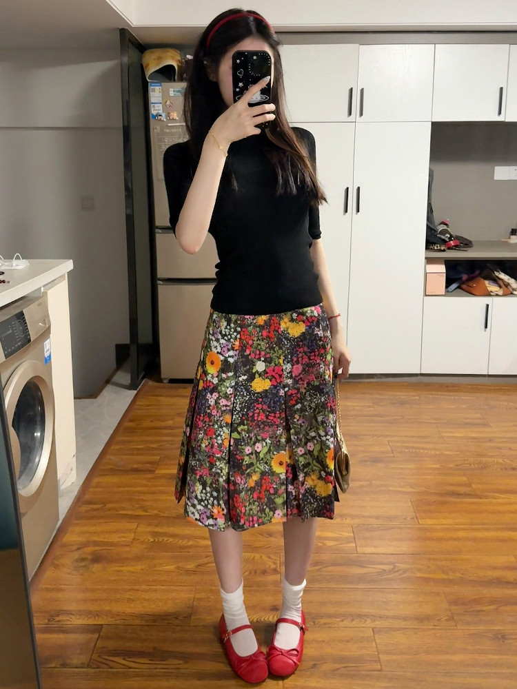 復古小眾高級感優雅花叢印花百褶裙2026春夏新款修身顯瘦半身裙女