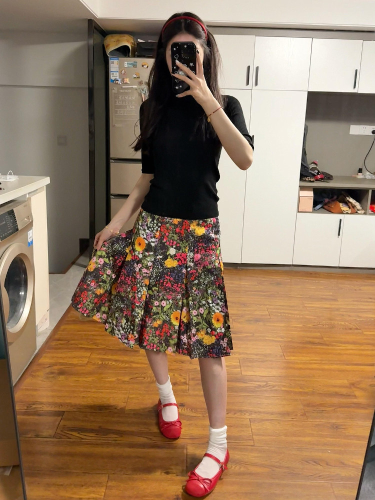 復古小眾高級感優雅花叢印花百褶裙2026春夏新款修身顯瘦半身裙女