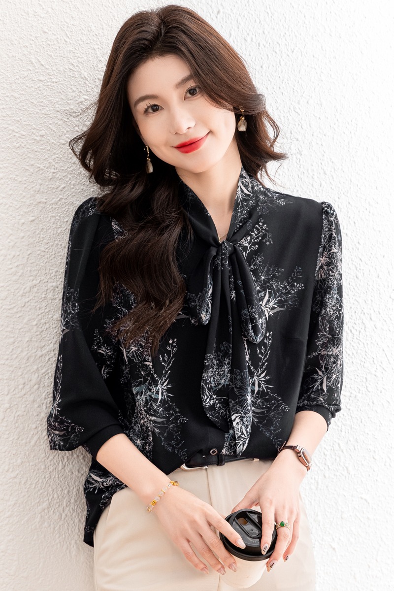 2026春裝新款桑蠶絲蝴蝶結V領印花長袖女上衣襯衫洋氣小衫