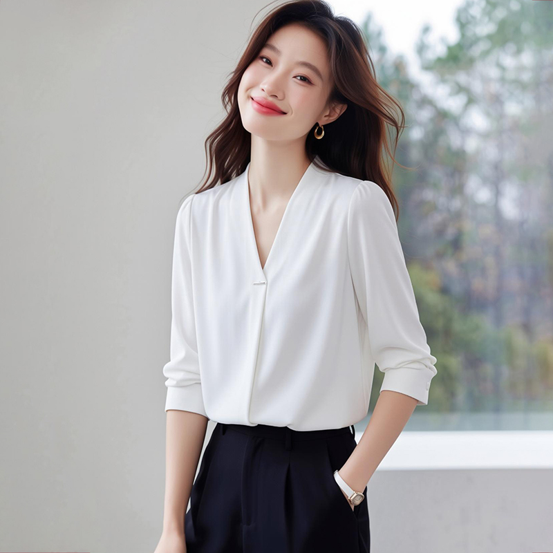 白色雪紡襯衫女士春季新款2026年設計感小眾職業襯衣鎖骨v領上衣