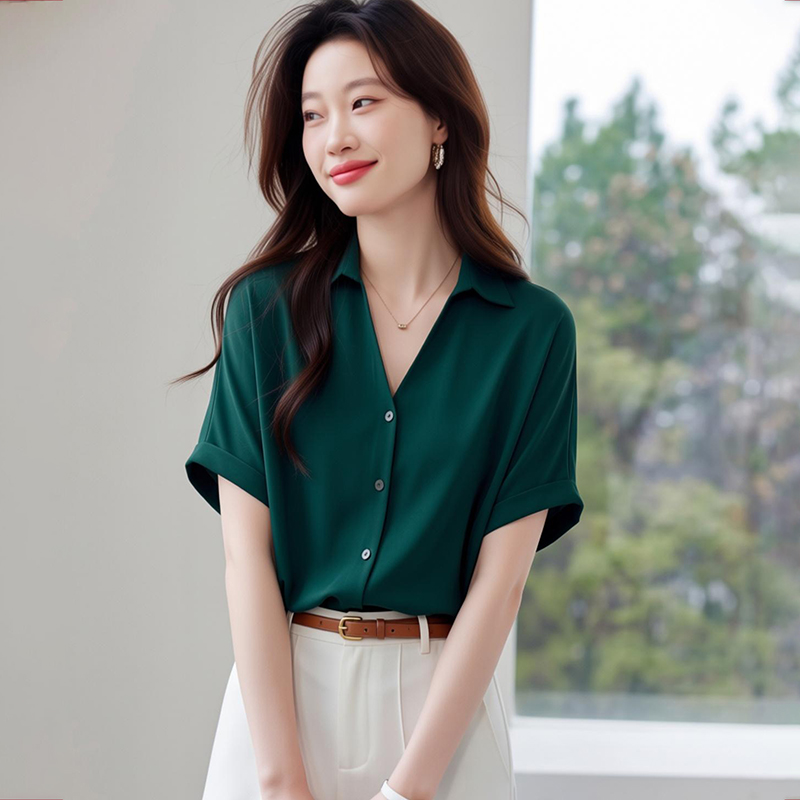 2026夏季洋氣fashion墨綠顯膚白寬松女襯衫V領顯瘦短袖上衣夏new