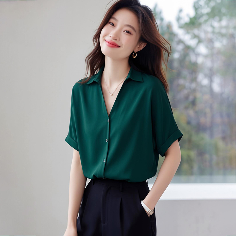 2026夏季洋氣fashion墨綠顯膚白寬松女襯衫V領顯瘦短袖上衣夏new