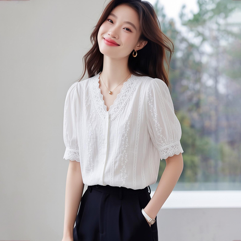 夏季薄款雪紡衫女夏裝2026年新款潮短款v領上衣設計感小眾短袖t恤