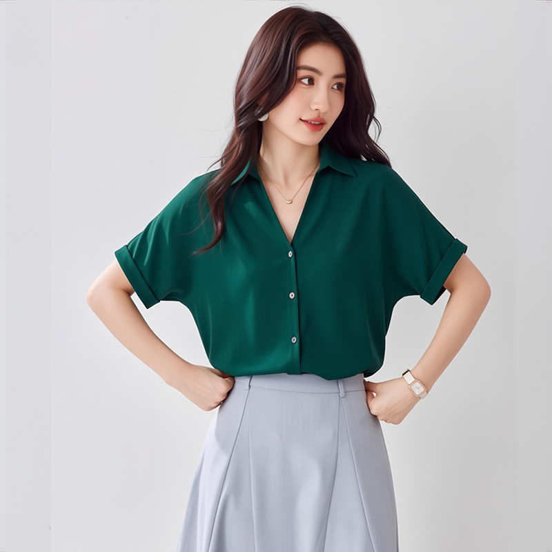 2026夏季洋氣fashion墨綠顯膚白寬松女襯衫V領顯瘦短袖上衣夏new