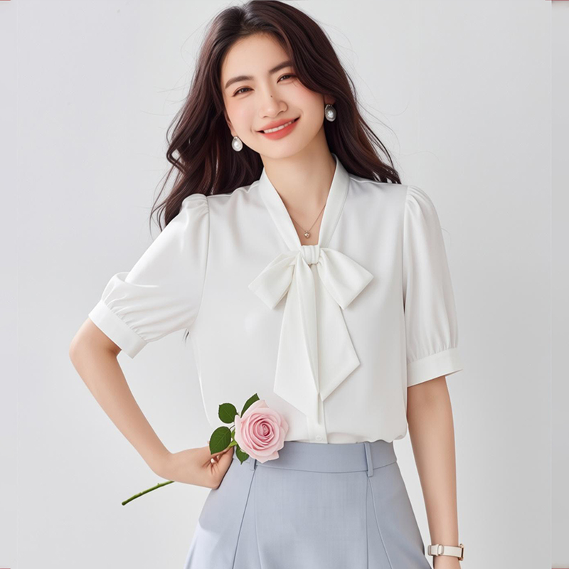 白色緞面飄帶襯衫女短袖夏季設計感小眾港風通勤職業上衣百搭系帶