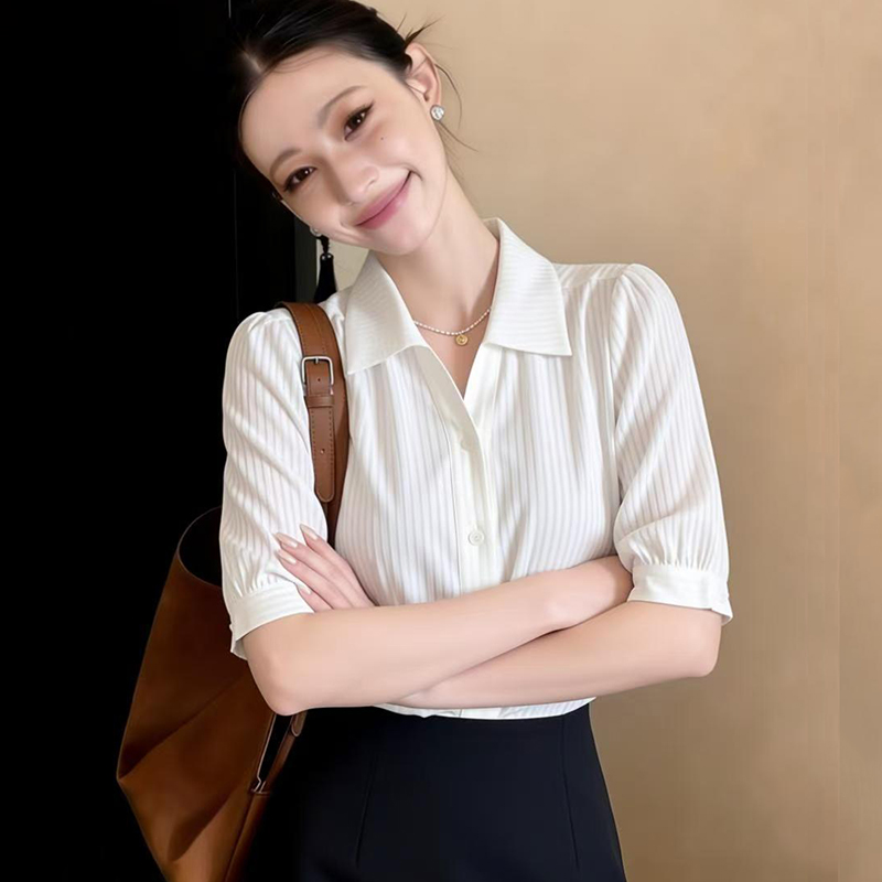 2026夏季新款垂感白色中袖襯衫女輕薄修身顯瘦OL別致女上衣短袖