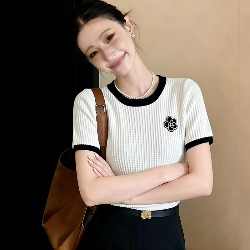 輕奢小香風2026夏新款山茶花釘珠裝飾薄款冰絲針織上衣短袖T恤女