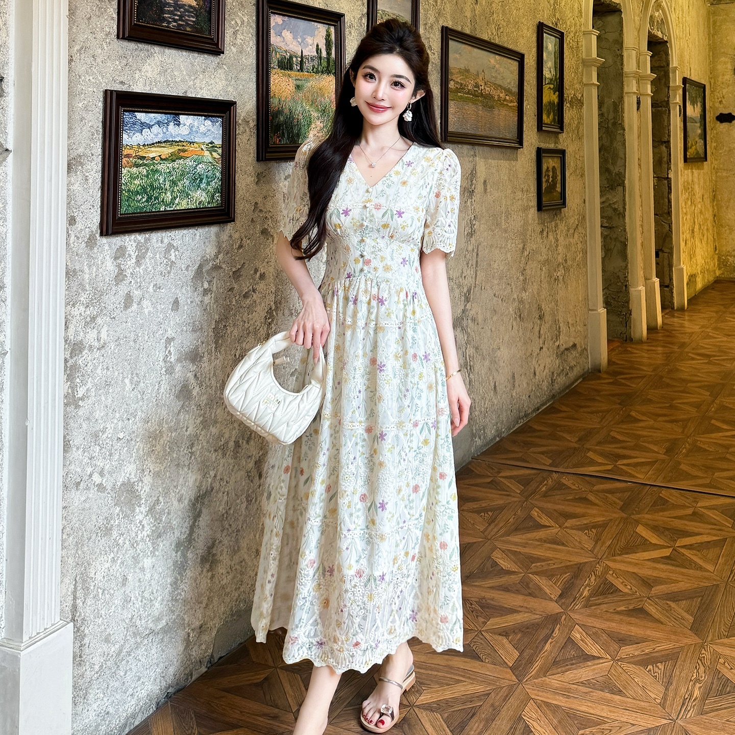RY2261# 实拍夏季V领法式刺绣印花轻奢收腰气质连衣裙